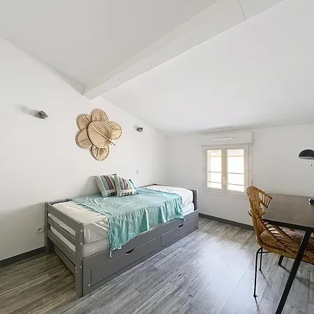 Grand Duplex Avec Terrasse Au Coeur De Apartment Blaye