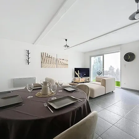 Grand Duplex Avec Terrasse Au Coeur De * Blaye