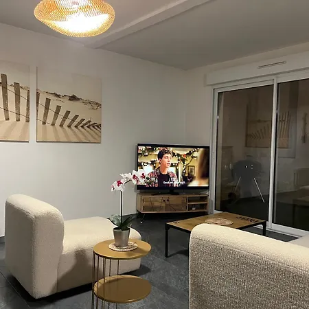 Grand Duplex Avec Terrasse Au Coeur De Daire Blaye