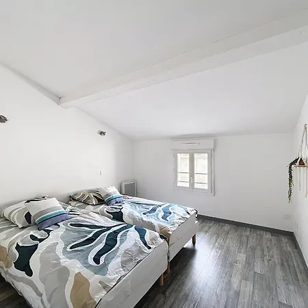 Daire Grand Duplex Avec Terrasse Au Coeur De Blaye